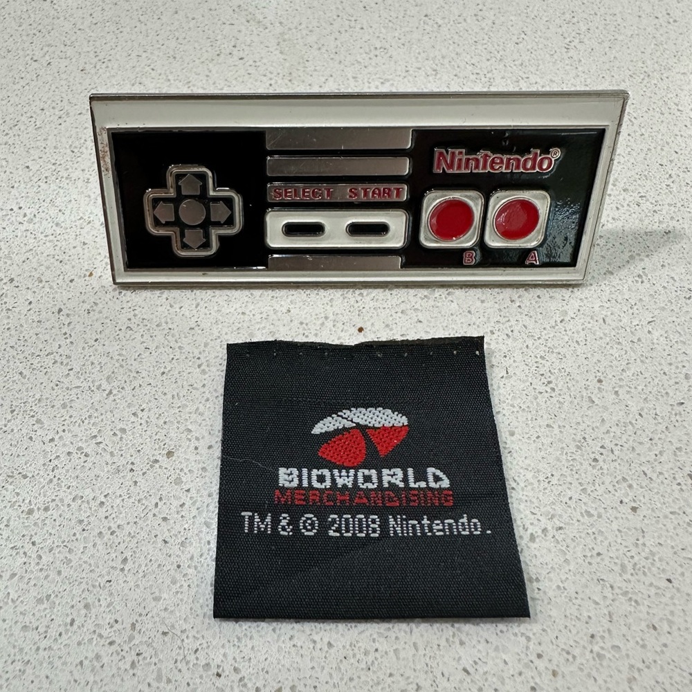 Nintendo Black & Red Classic Wallet Plate and Label.